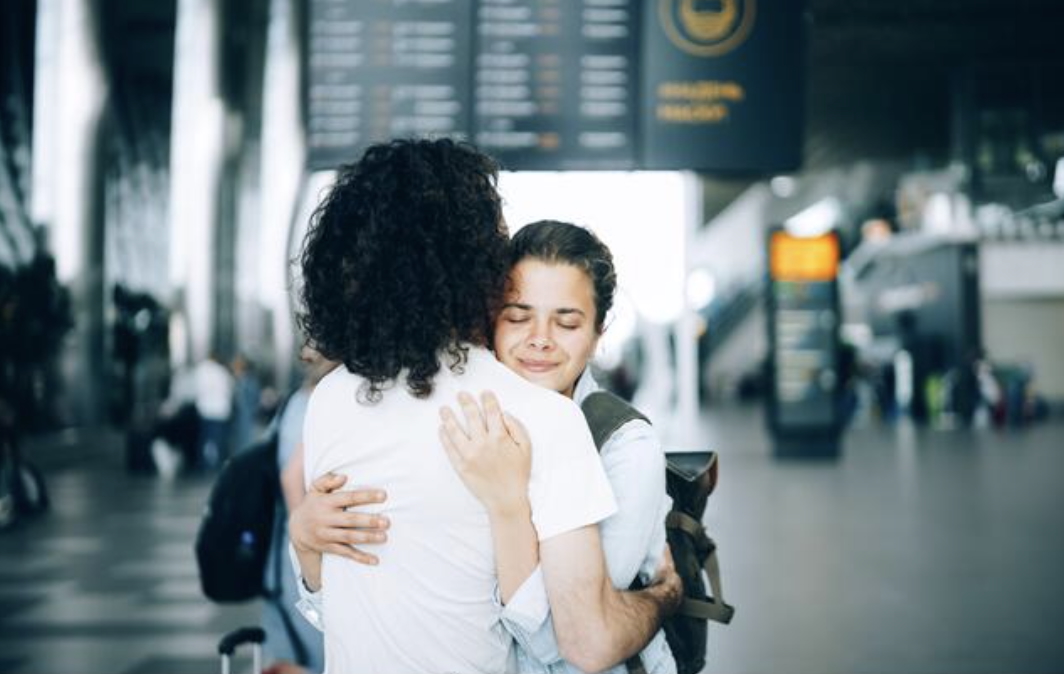 No long goodbyes This airport imposes a 3minute cuddle cap — The POST